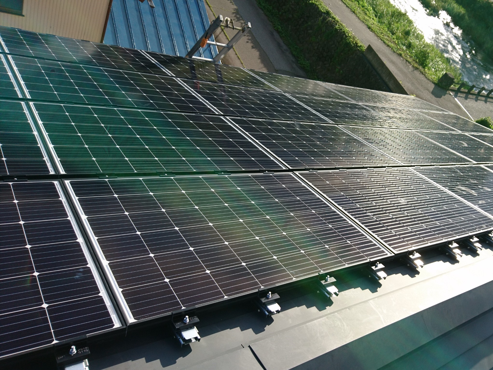 カナディアンソーラーの太陽光発電 | 愛知・名古屋の太陽光発電パネル 