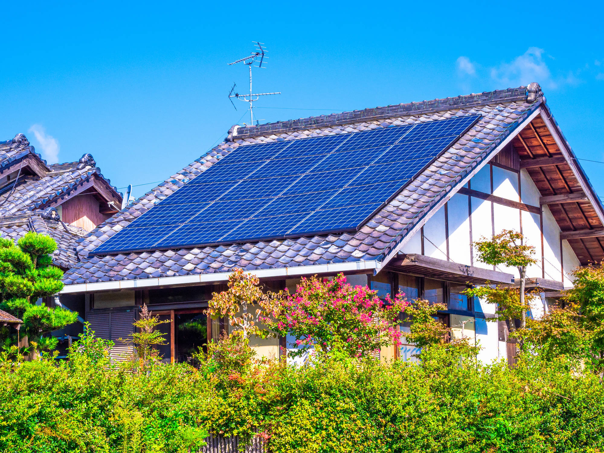 太陽光発電の蓄電池の寿命は何年 寿命を延ばす方法とは 愛知 名古屋の太陽光発電パネル エコキュート 蓄電池設置ならエコそらくん